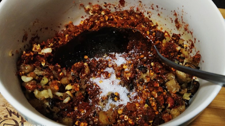 鲜辣香菇鸡肉酱 炒菜下饭好帮手,加糖和耗油