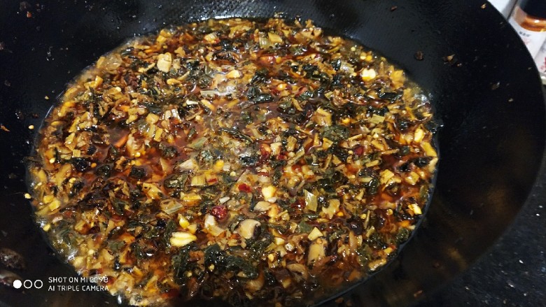 香辣梅干菜 超级下饭,到入水焖煮