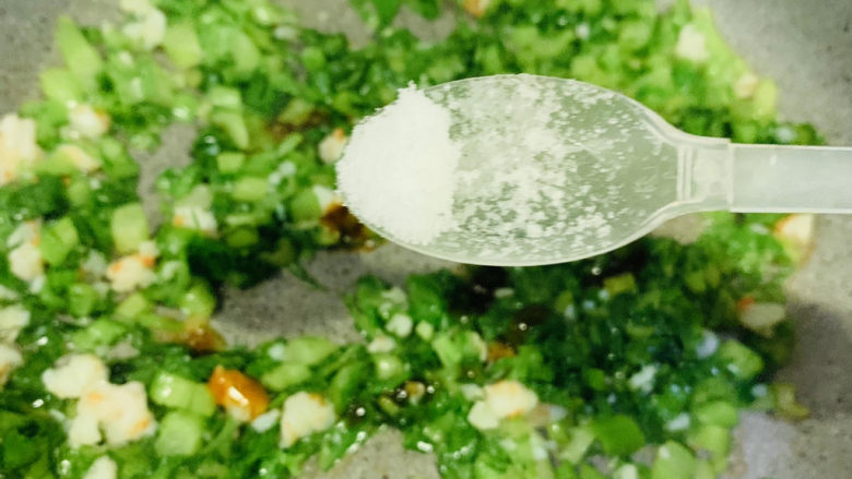 芥菜饭,加少许盐;