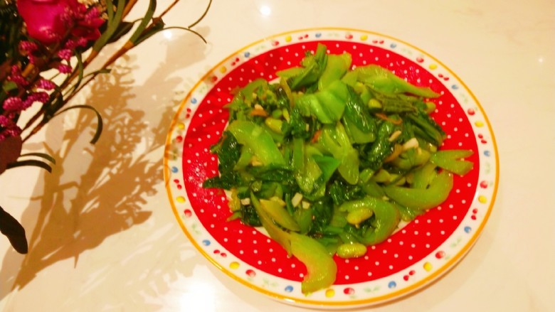 清炒芥菜,成品图