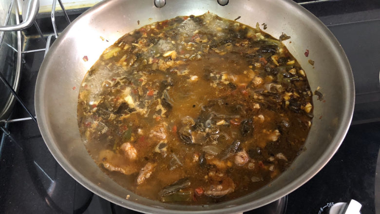 酸汤牛肉➕酸菜粉丝牛肉,煮一分钟即可,关火。