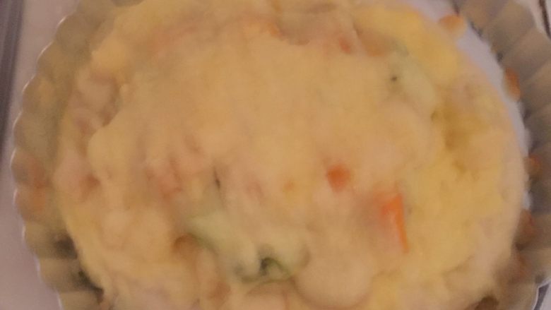 芒果披萨,第一次的披萨取出。