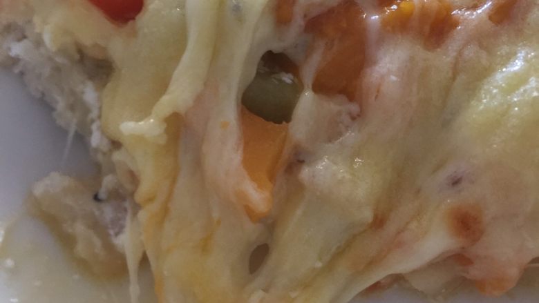 芒果披萨,烤好的披萨超拉丝。