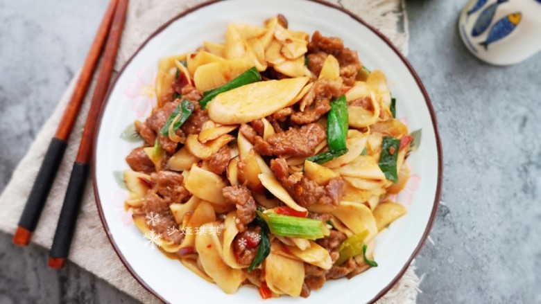 杏鲍菇炒牛肉,鲜香味美!