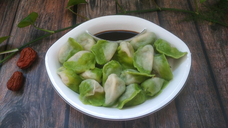 韭菜猪肉馅水饺