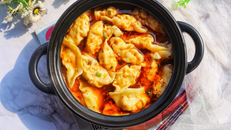 酸汤水饺,再加半碗饺子水拌一拌,
