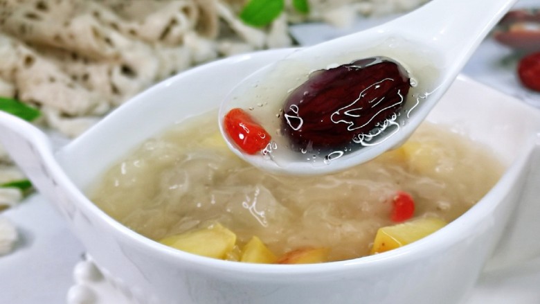 苹果银耳红枣汤,我要开动喽~