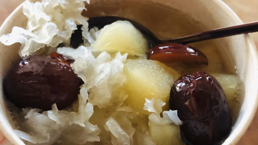 苹果银耳红枣汤