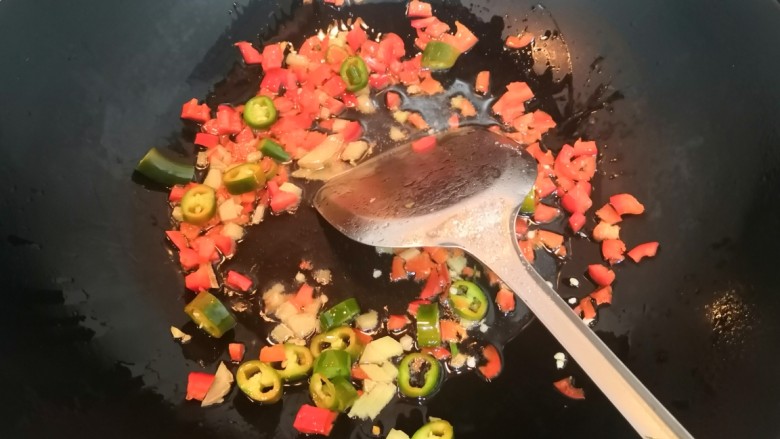 花蛤粉丝,快速的,翻炒爆香