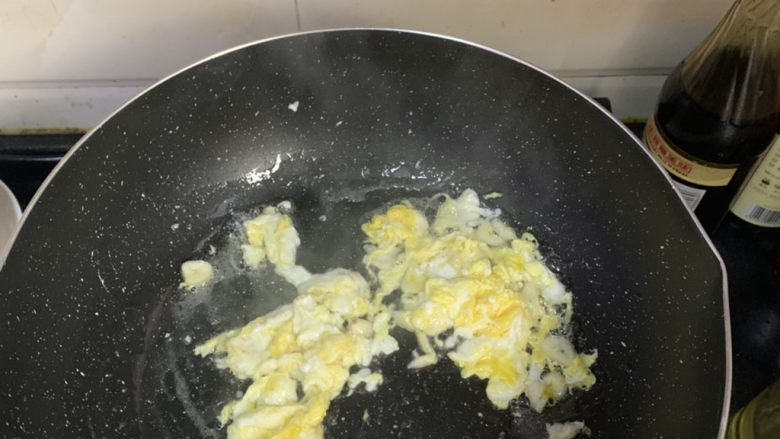 炒河粉,放<a style='color:red;display:inline-block;' href='/shicai/ 9'>鸡蛋</a>