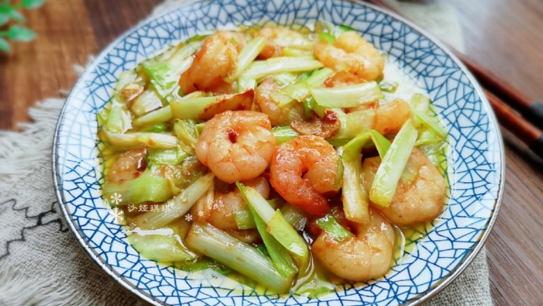 韭黄炒虾仁,做法简便!