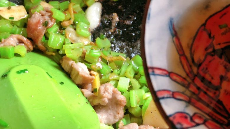 小炒牛肉(不辣),加入料酒