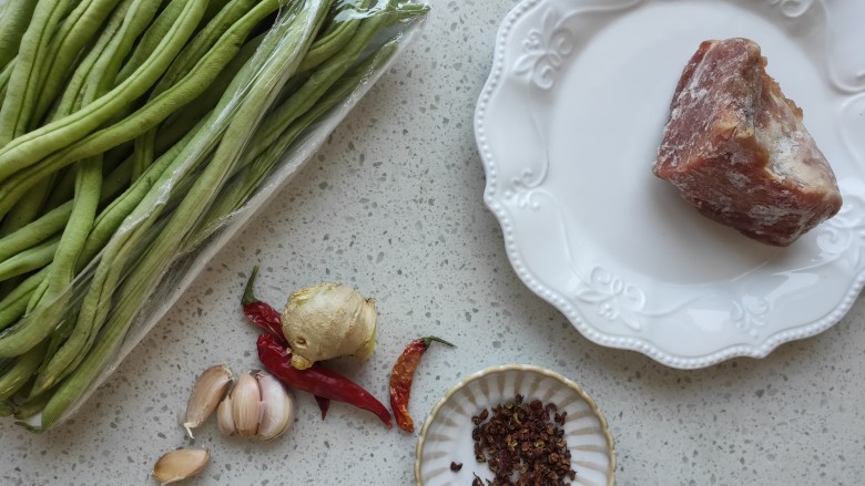 干煸芸豆,准备食材