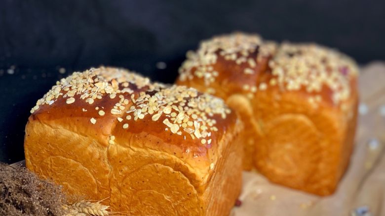 红枣燕麦吐司🍞,烤40分钟