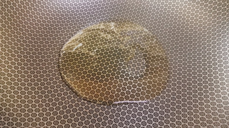 干煸芸豆,起锅烧热,加适量食用油