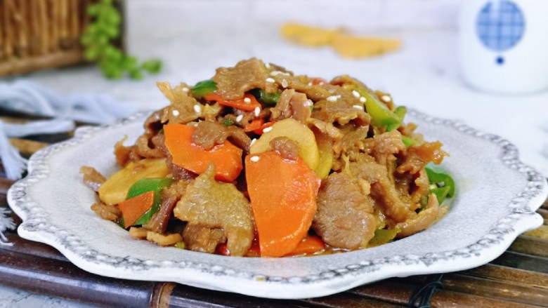 山药炒肉片,简单快手小炒,专治不爱吃蔬菜的宝宝。