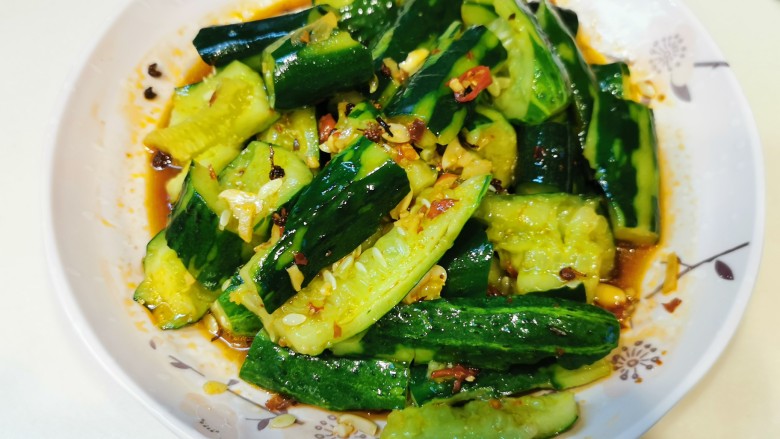 酸辣黄瓜条,黄瓜酸辣可口，香脆爽甜。