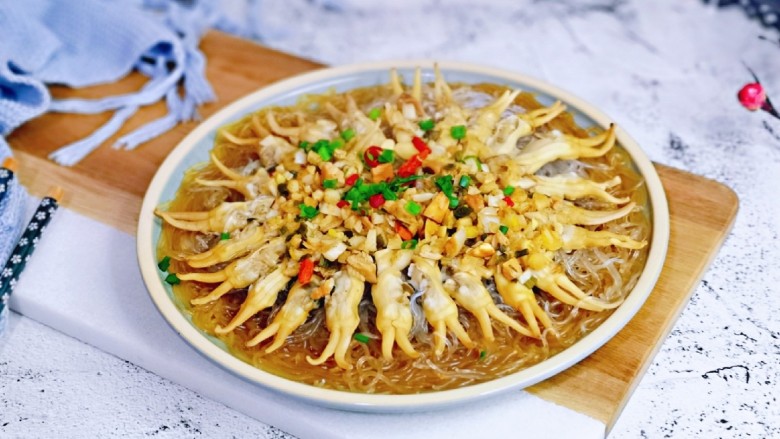 清蒸蛏子,制作简单快手,招待客人的最佳之选。