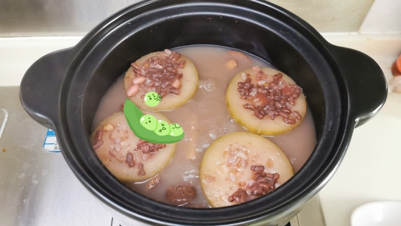 节瓜汤【养颜素汤】,大火煲滚30分钟,转中小火煲1个半小时。