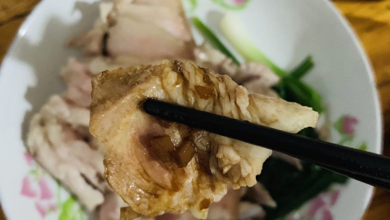 壮族特色白切肉,蒜蓉柠檬酱,啊(ToT)/~~~