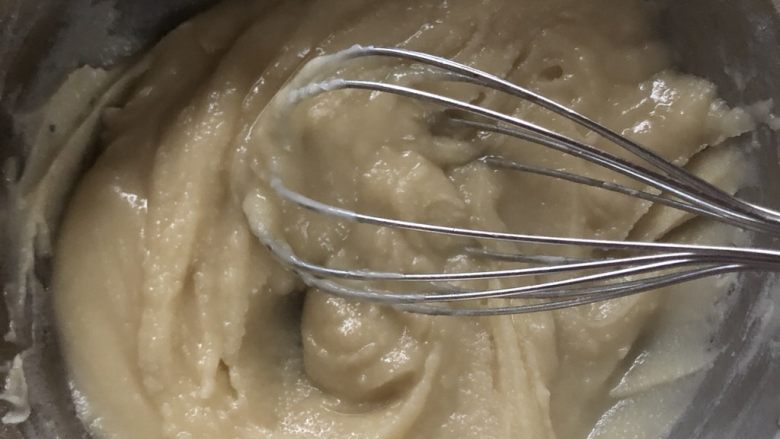 十寸古早蛋糕,搅拌好的状态