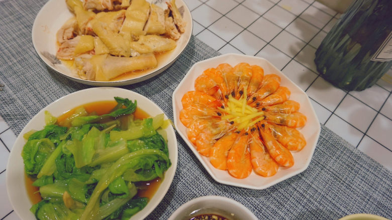 白灼虾🦐,这样就可以蘸酱料吃啦,超级香的!