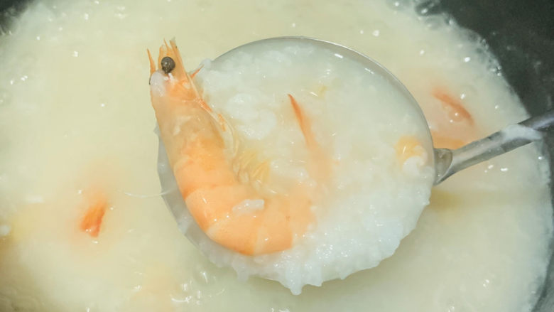 鲜虾干贝粥,煮3分钟;