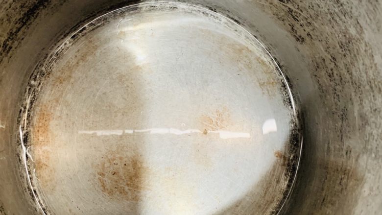 绿豆海带汤,锅洗净备用。