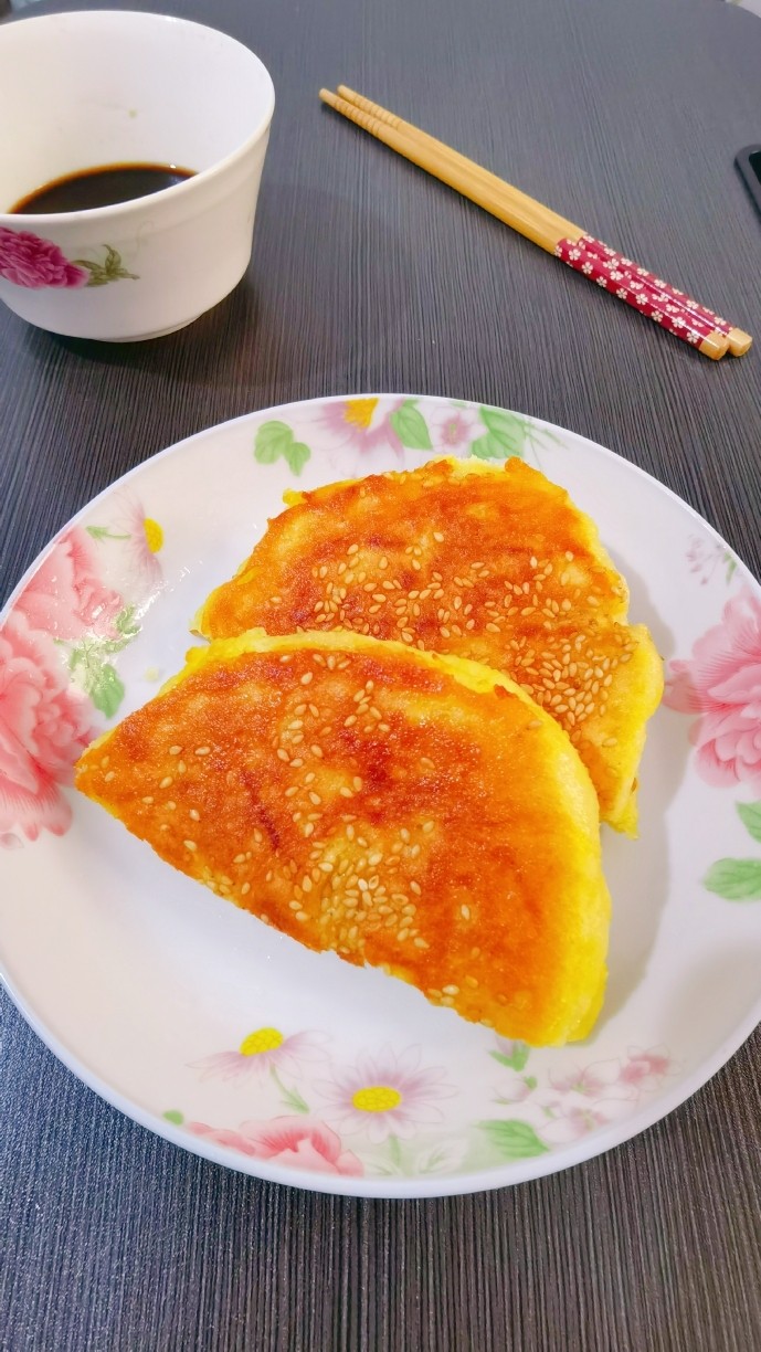 白菜猪肉馅饼,做好的白菜猪肉玉米面饼