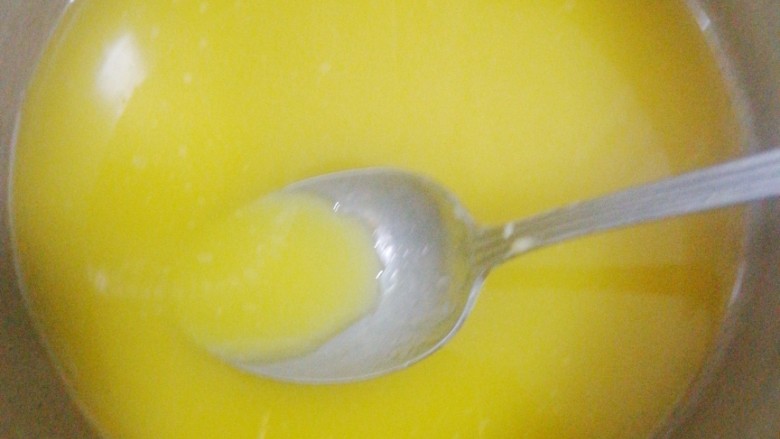 浓香巧克力蛋糕,<a style='color:red;display:inline-block;' href='/shicai/ 887'>黄油</a>室温变软,隔水融化。