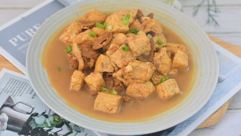 肉片炖豆腐,装盘
