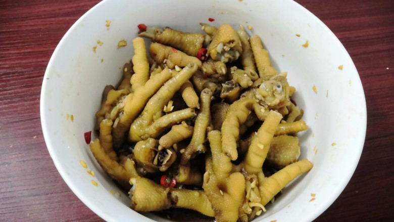 美味小吃,老坛酸辣鸡爪,泡了一个小时的鸡爪