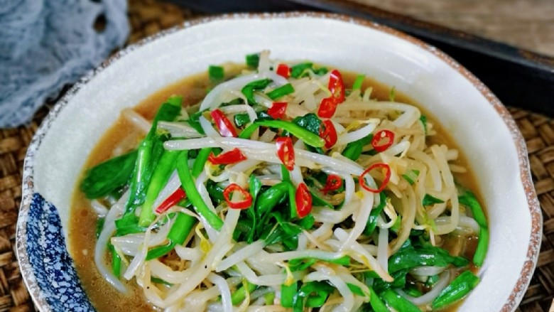 韭菜炒豆芽,我要开动喽~