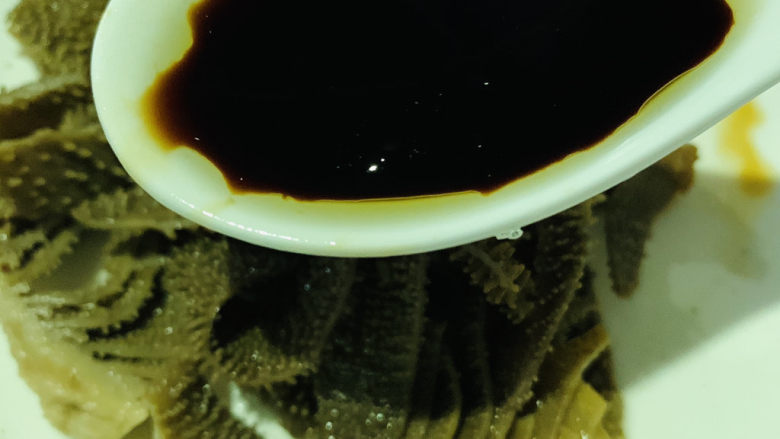凉拌牛百叶,加<a style='color:red;display:inline-block;' href='/shicai/ 103245'>葡萄醋</a>;