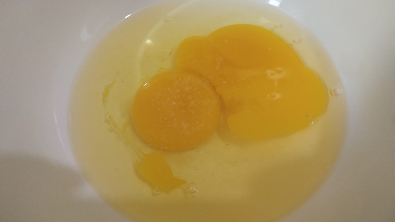 番茄鸡蛋金针菇汤,2个<a style='color:red;display:inline-block;' href='/shicai/ 9'>鸡蛋</a>