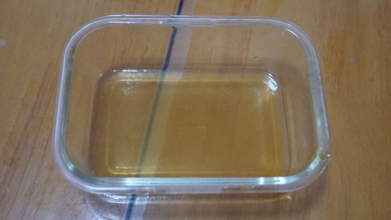 椰汁千层糕,简单四种材料,一次就学会!,水开后蒸5分钟左右,直至全透明且凝固