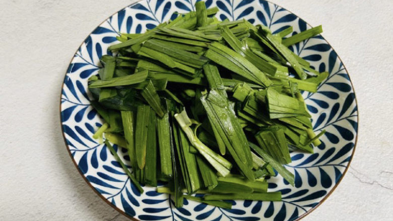 韭菜炒豆芽~刮油清肠越吃越瘦,切寸段