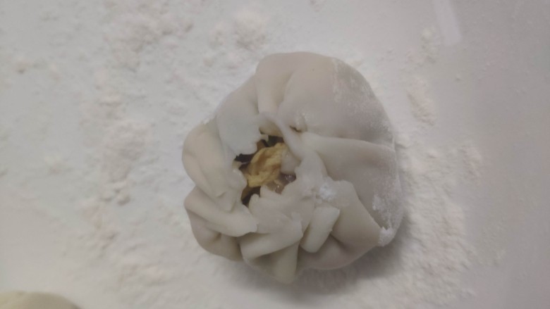 美味家常蒸饺🥟。(也可以水煮)小白版,包成你喜欢的任何饺子形状。