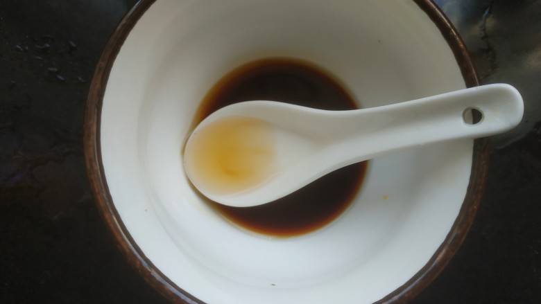 青椒炒腐竹,一勺料酒
