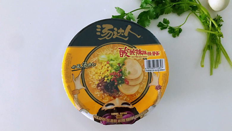 煮泡面有方法,面筋道爽弹,食材。