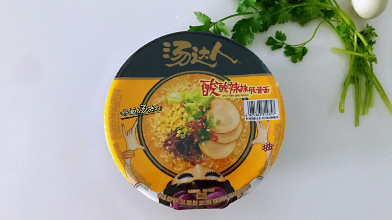 煮泡面有方法，面筋道爽弹,食材。