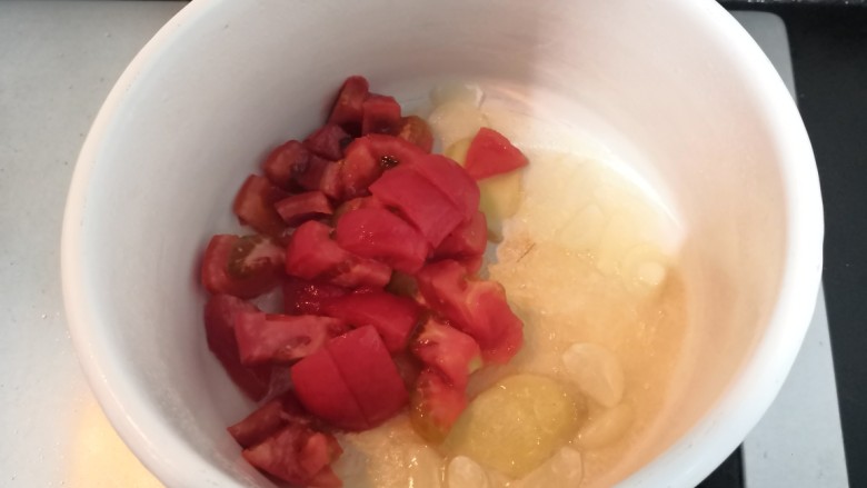 紫菜虾皮汤,倒入,番茄块