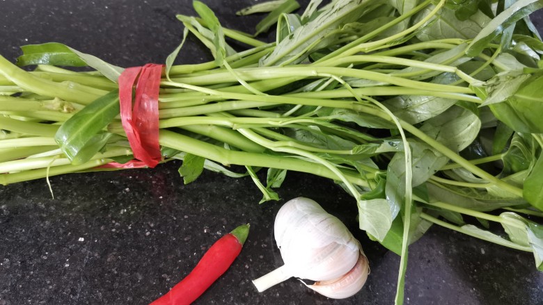 蒜蓉空心菜,准备食材