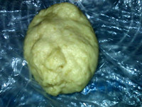红糖糍粑,取出,用保鲜膜包好