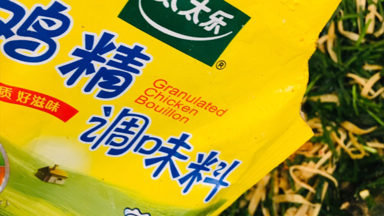 韭菜炒千张,加适量鸡精~
