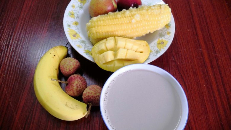 早餐之黑豆浆,再配上其它一起搭配,营养满满的早餐啊(ಡωಡ)hiahiahia
