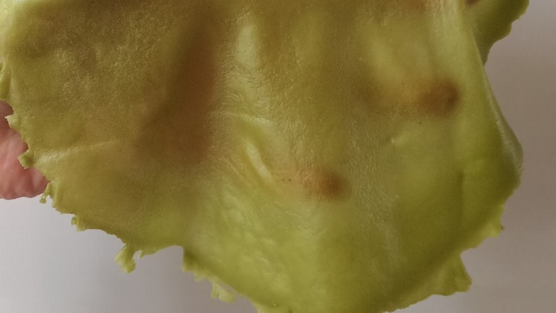 抹茶千层蛋糕,饼皮不要太厚,周围不圆润不平整也没关系