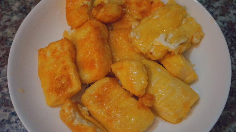 家常烧豆腐,这样煮出来的豆腐成形,色泽好看,口味更佳!!!
