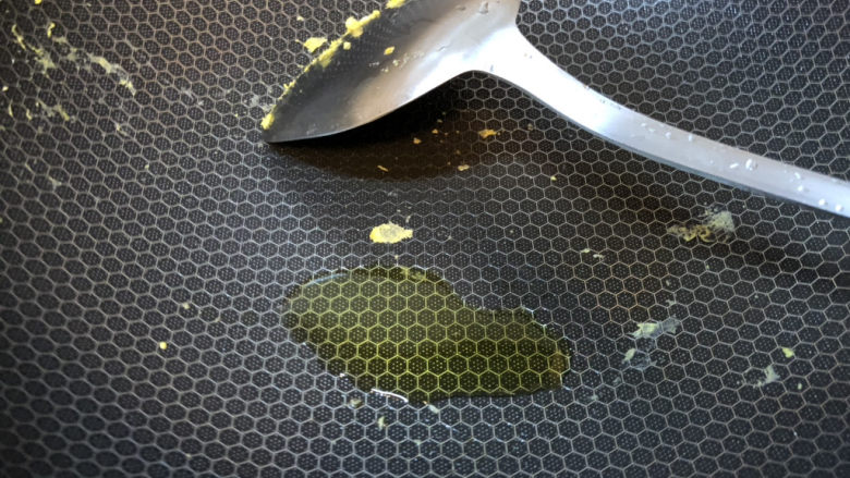 丝瓜炒鸡蛋,不用洗锅,再放入少量油