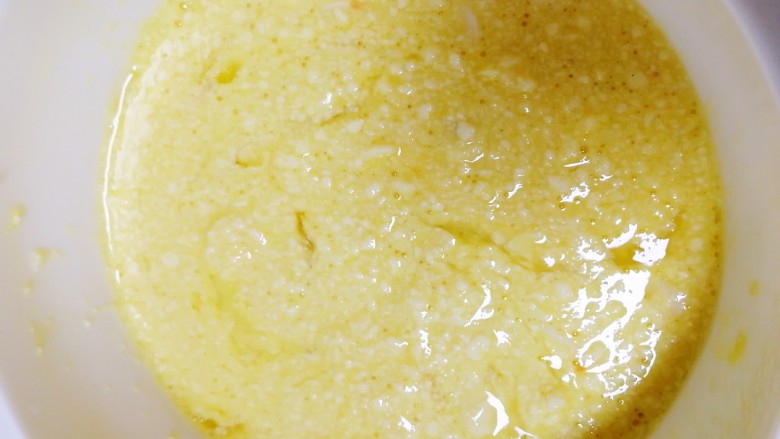 豆腐蒸蛋,搅拌拌匀。